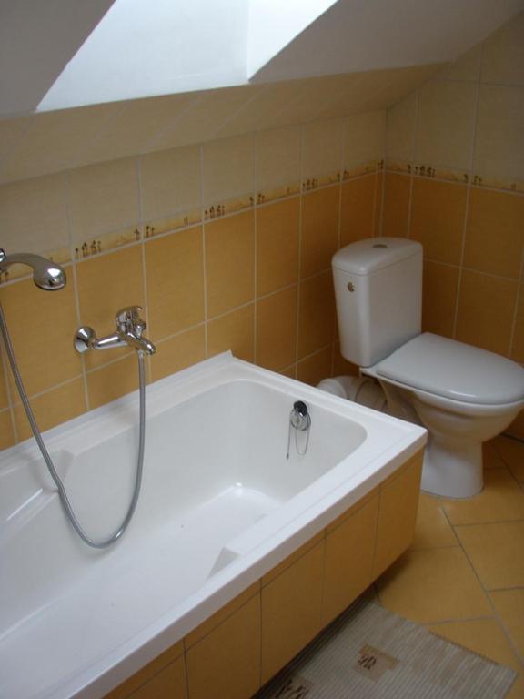Przy Restauracji Stodola 3*
