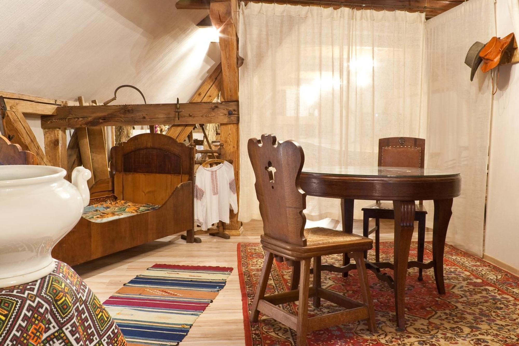 Przy Restauracji Stodola Homestay